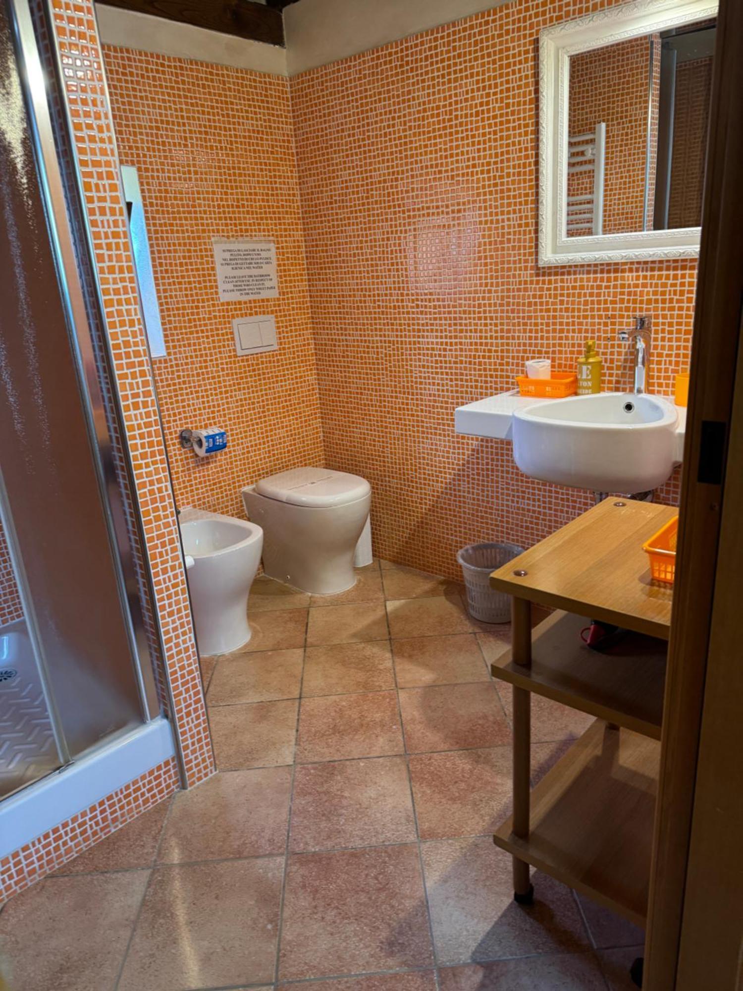 B&B oasi di mamma clara Latina Bagian luar foto